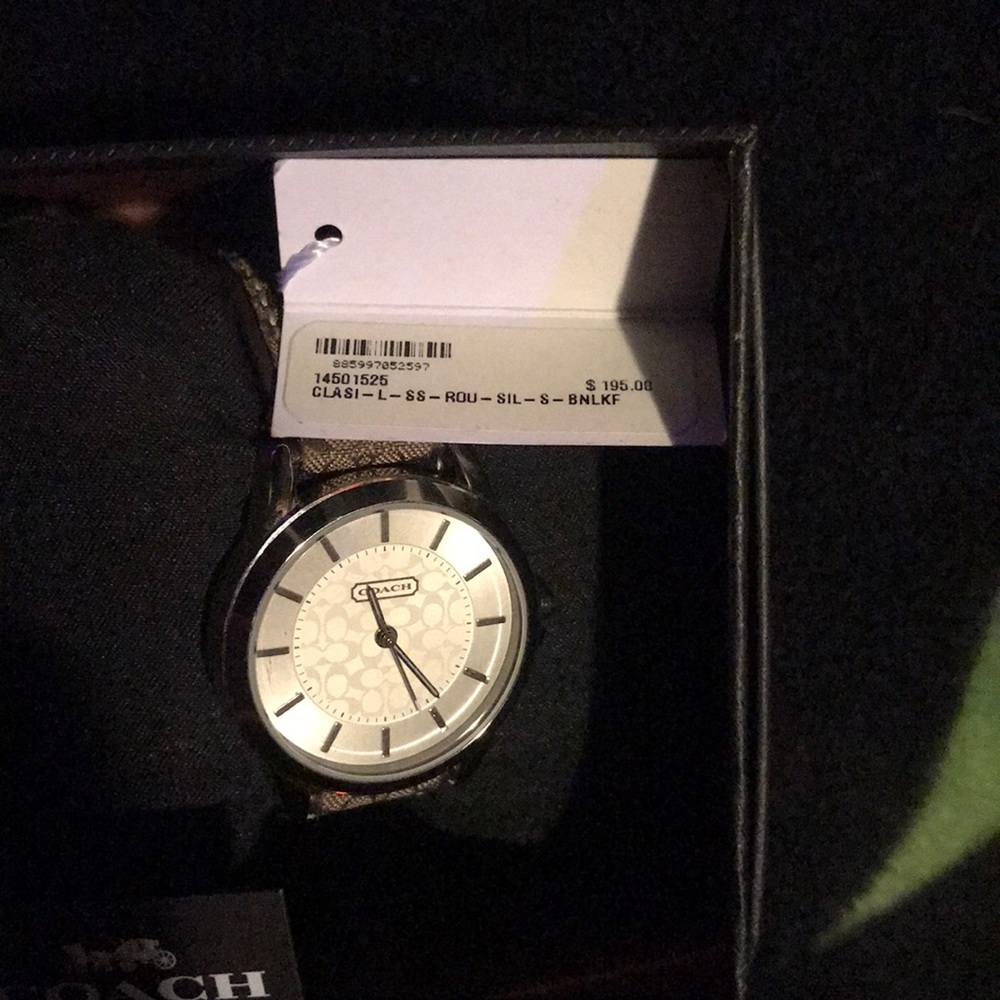 Coach watch - Picture 2 of 2